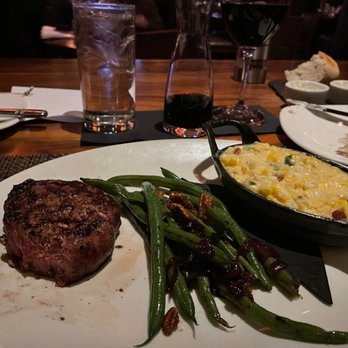 J Gilbert's - Beautifully prepared filet medium rare, green beans with sautéed onions/almonds and delicious cream corn. - Seafood Near Me - Des Pers, Missouri