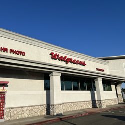 Walgreens - Storefront