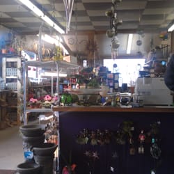 Holub Garden & Greenhouses