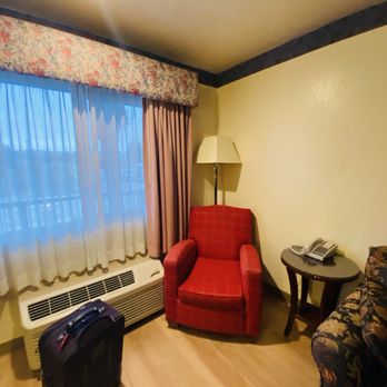 Oakridge Inn - Hotels Near Me - Oak View, California Oakridge Inn - Hotels Near Me - Oak View, California