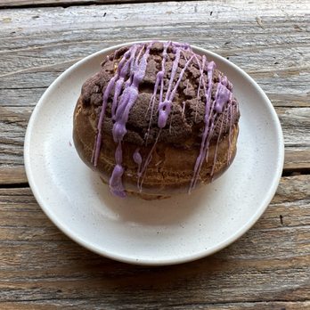 Foreigner Cafe - Ube Puff - Breakfast & Brunch Near Me - San Mateo, California