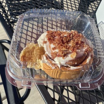 The Kolache Cafe - Bacon cinnamon roll - Breakfast & Brunch Near Me - Phoenix, Arizona