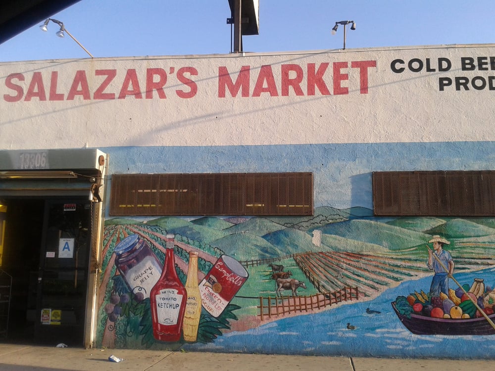 Salazars Market Logo