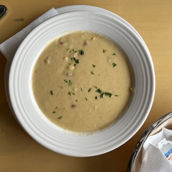 Monument Inn - Crawfish Bisque soup - Seafood Near Me - La Porte, Texas Monument Inn - Crawfish Bisque soup - Seafood Near Me - La Porte, Texas