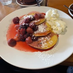 Cafe Romeo - Berry pancake