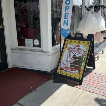 Cactus Annie’s - Welcome! - Women's Clothing Near Me - Bardstown, Kentucky