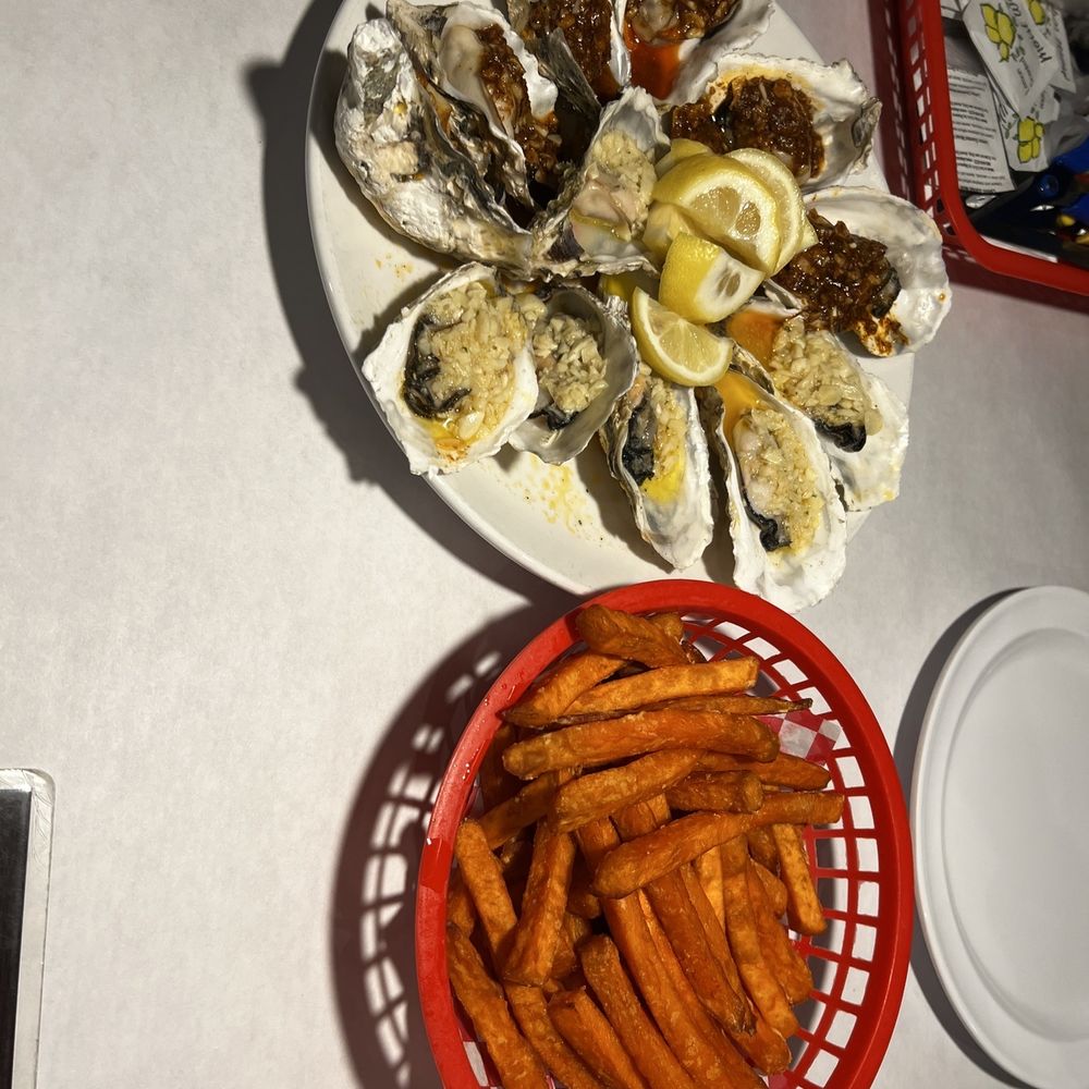 Yummy Crab - Steam Oysters - Seafood Near Me - Davenport, Iowa