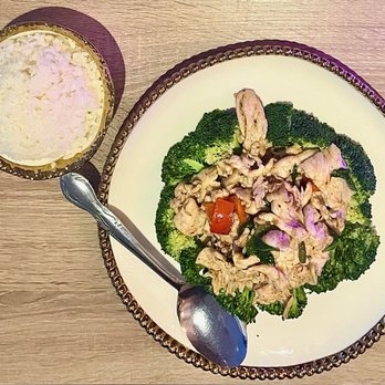 Jing - Thai Basil Free Range Chicken - Sushi Bars Near Me - Aspen, Colorado