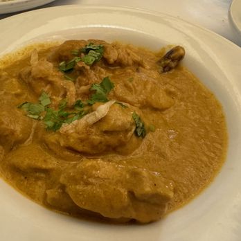 Ajanta - MURG MOULEE Boneless chicken thigh cooked in sauce made with onions, ginger, garlic, fennel powder, and potatoes - Indian Near Me - Berkeley, California