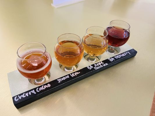Honeygirl Meadery & Tasting Room by null