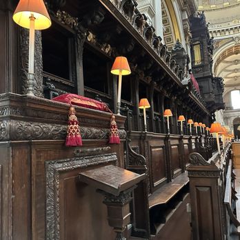 St. Paul's Cathedral - Landmarks & Historical Buildings Near Me - London, XGL
