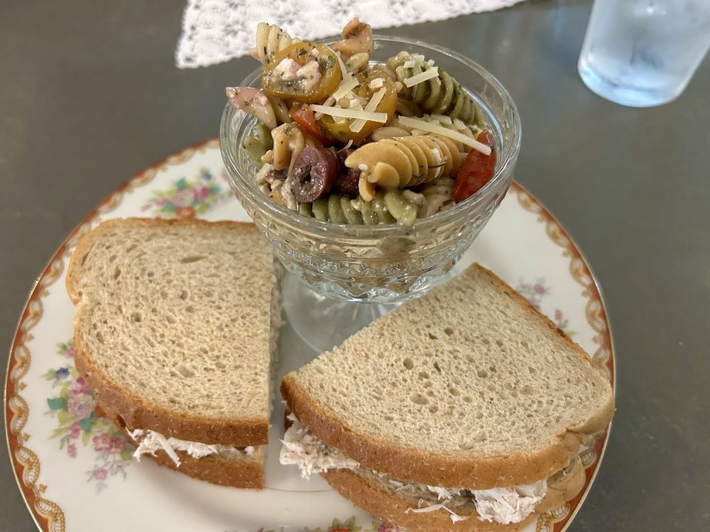 Sweeties Cafe and Tea House Logo