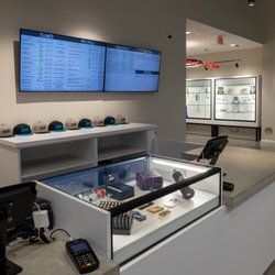 Smyth Cannabis - Budtender station & menus