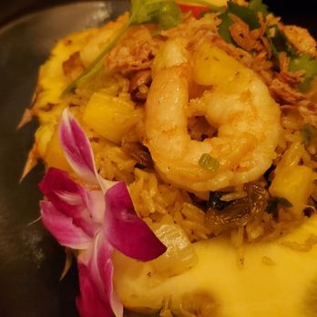 Lemongrass - Pineapple shrimp fried rice - Thai Near Me - Las Vegas, Nevada Lemongrass - Pineapple shrimp fried rice - Thai Near Me - Las Vegas, Nevada