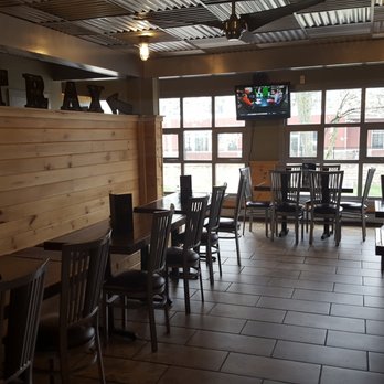 Tavern On The Trax - Dining Area - Sports Bars Near Me - Berlin, Connecticut Tavern On The Trax - Dining Area - Sports Bars Near Me - Berlin, Connecticut