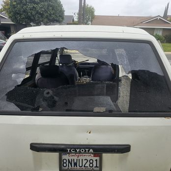 Ruben's Auto Glass - Windshield Installation & Repair Near Me - Los Angeles, California Ruben's Auto Glass - Windshield Installation & Repair Near Me - Los Angeles, California