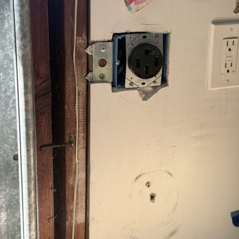 Viramontes Electric Company - Ev plug - Electricians Near Me - Whittier, California Viramontes Electric Company - Ev plug - Electricians Near Me - Whittier, California