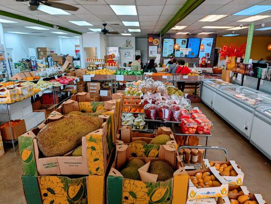 Linda's Tropical Fruits by null