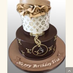 Fresita Cakes - LOUIS VUITTON CAKE .... PRICELESS