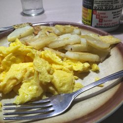 Boda's Restaurant and Catering - Scrambled eggs, American Fries, Coffee, and a Friendly Environment. Need one ask for more?