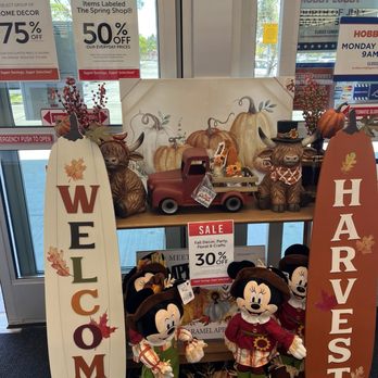 Hobby Lobby - Arts & Crafts Near Me - Santa Ana, California