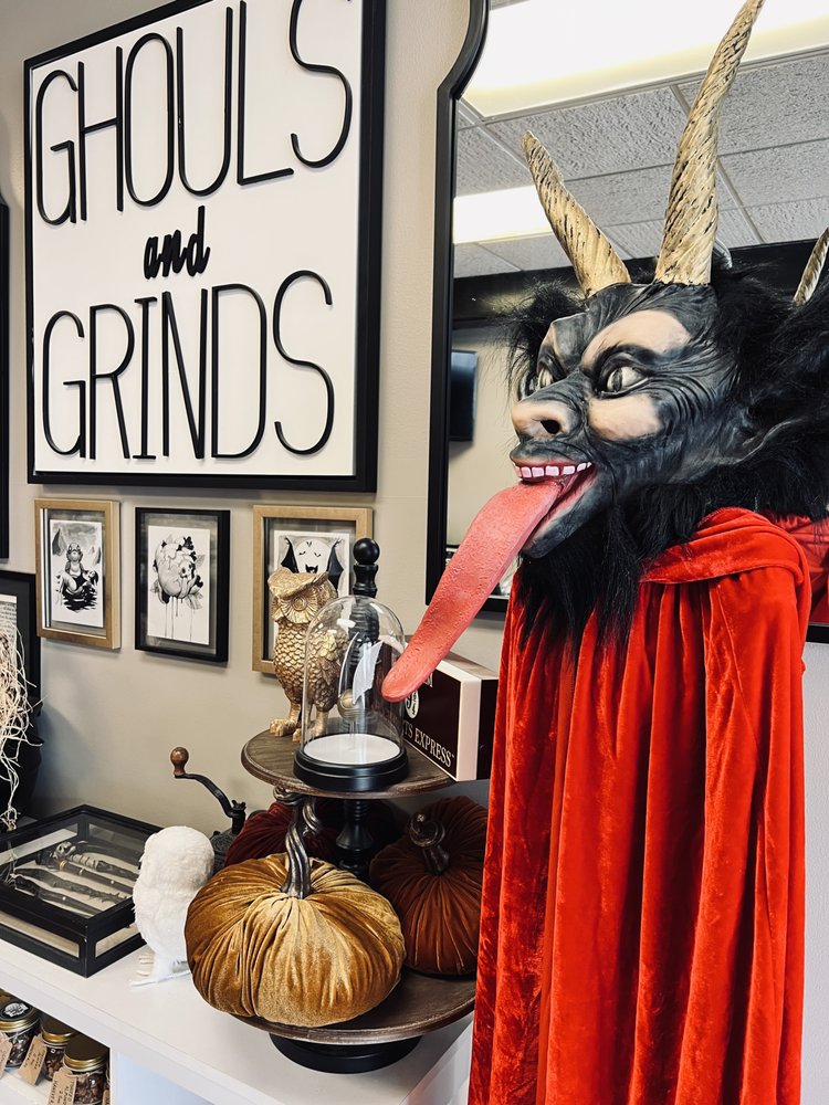 Ghouls and Grinds Logo