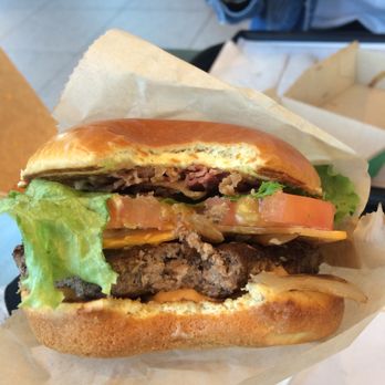 McDonald’s - Angus burger - 4/5 - Burgers Near Me - Chicago, Illinois McDonald’s - Angus burger - 4/5 - Burgers Near Me - Chicago, Illinois