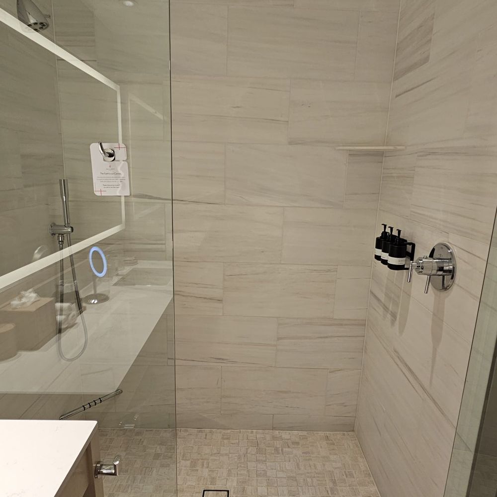 HALL Arts Hotel - Shower in the king room - Hotels Near Me - Dallas, Texas