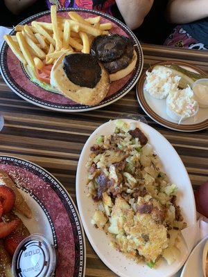 Parkway Diner by null