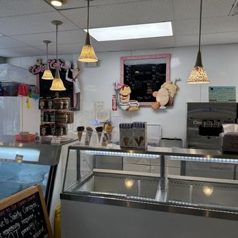 Ice Cream Charlies - Desserts Near Me - Rutherford, New Jersey