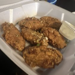 Clearwater Saloon and Casino - Roxy wings....OMG!!!!