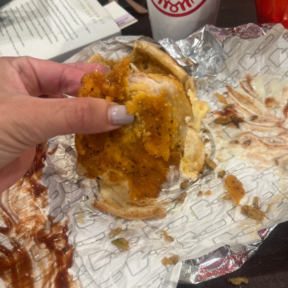 Wendy's - Hot honey chicken - Burgers Near Me - Copiague, New York Wendy's - Hot honey chicken - Burgers Near Me - Copiague, New York