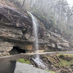 Bridal Veil Falls - Instagram: @telephonesmoothie