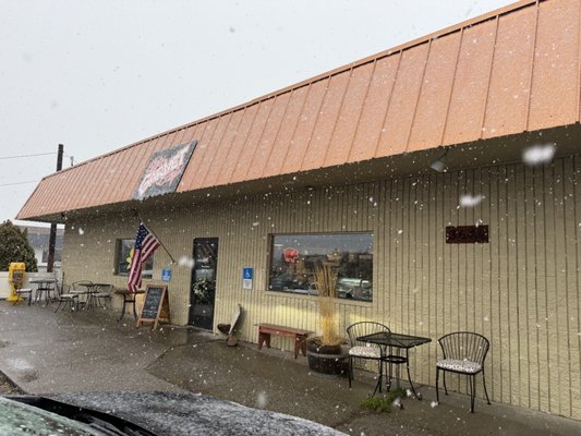 The Garnet Cafe by null