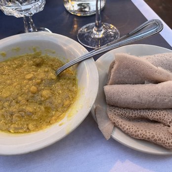 Das Ethiopian - Kik Alicha yellow split pea with injera (not house-made!) - Ethiopian Near Me - Washington, DC, District of Columbia