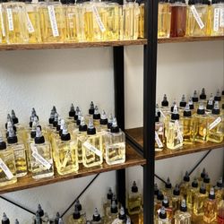 Bella Dunya - Over 100 fragrance to choose from for Candlemaking and Perfume and cologne