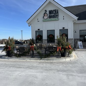 Mocha Monkey - Patio - Coffee & Tea Near Me - Carver, Minnesota