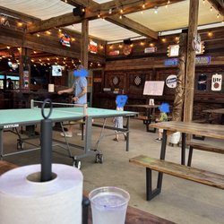 Ping pong, darts, and picnic tables! Family friendly