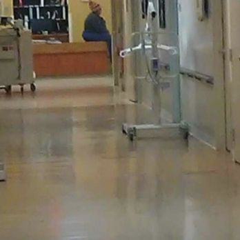 Advantage Living Center - Wayne - When you finally find a staff member, he is how it looks - Rehabilitation Center Near Me - Wayne, Michigan