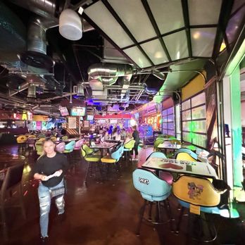 Cat's Meow - View from the window - Karaoke Near Me - Las Vegas, Nevada