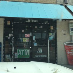 Valero Food Mart - Doesn't appear to be a good family stop