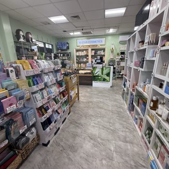 Beauty Touch - Spacious and clean shop - Cosmetics & Beauty Supply Near Me - Pearl City, Hawaii