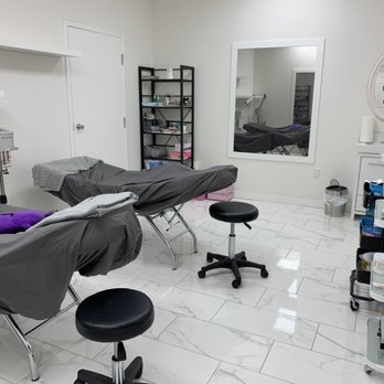 Vivacious Nails & Lounges - Esthetics room - Nail Salons Near Me - Grande Prairie, Alberta Vivacious Nails & Lounges - Esthetics room - Nail Salons Near Me - Grande Prairie, Alberta