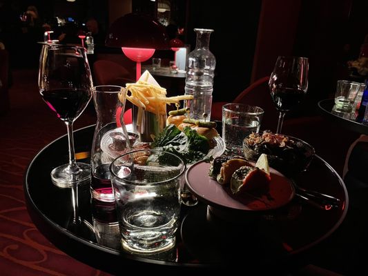 So & So's Neighborhood Piano Bar by null
