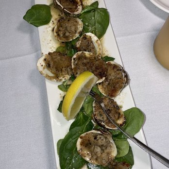 Farm Country Kitchen - Baked Clams - American Near Me - Riverhead, New York Farm Country Kitchen - Baked Clams - American Near Me - Riverhead, New York