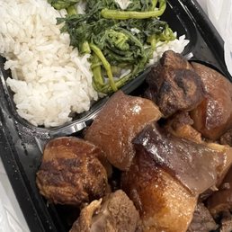 Taiwanese Braised Pork Over Rice