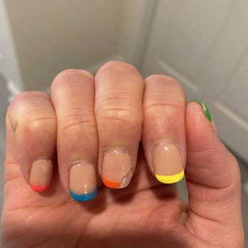 K Nails Spa - 5 days after they "fixed" my nails. This is not supposed to happen with dip powder. Complete scam!! - Nail Technicians Near Me - Quincy, Massachusetts