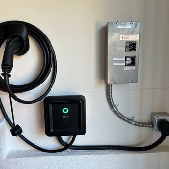 EV Charger Expert - EVIQO Level 2 EV Charger NEMA 14-50 plug-in model to NEMA 14-50 outlet - EV Charging Stations Near Me - Oakland, California EV Charger Expert - EVIQO Level 2 EV Charger NEMA 14-50 plug-in model to NEMA 14-50 outlet - EV Charging Stations Near Me - Oakland, California