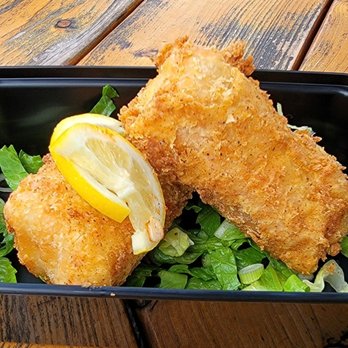 Food For Thought - Lobster Mac soul rolls - Gastropubs Near Me - Cape Neddick , Maine