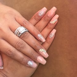 Universal Nails - Fill & stones $38
